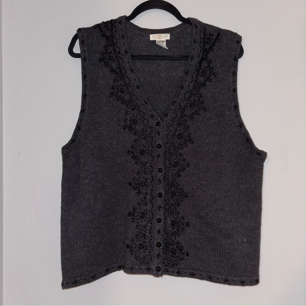 Vintage Yarnworks Grey Beaded Floral Knit Sweater Vest Cottagecore Gremlincore